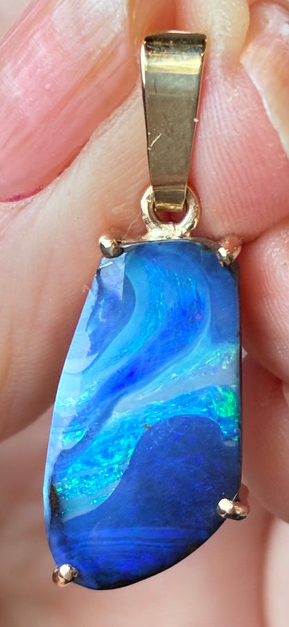 9ct Gold Opal Pendant (Great Barrier Reef)