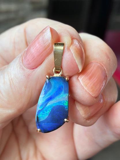 9ct Gold Opal Pendant (Great Barrier Reef)